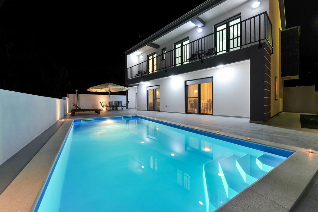 Villa Lily Privlaka  Extérieur photo
