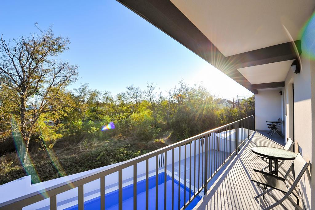 Villa Lily Privlaka  Extérieur photo