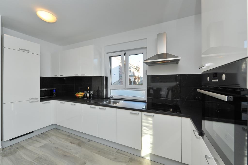 Villa Lily Privlaka  Extérieur photo