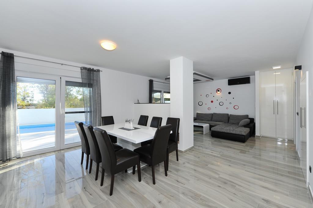 Villa Lily Privlaka  Extérieur photo